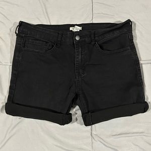 Forever 21 Shorts Size 31 Black Women’s Jeans Denim